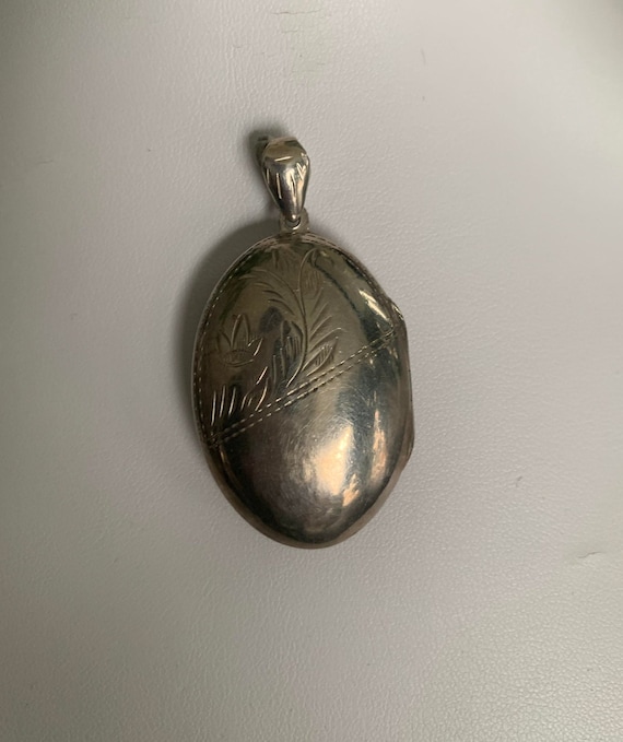 Sterling Silver 925 Hand Engraved Oval Locket
