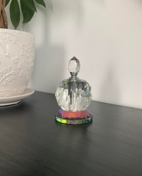 Cut and Polished Crystal Perfume Bottles with Glass Prism Bottom
