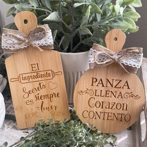 Decoración del hogar española, panza llena, hogar y vida, letreros de madera, ingrediente secreto, cocina española, decoración española, mini letreros de madera escalonados