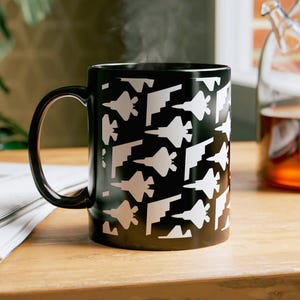 Luftwaffe Pilot Becher Militärflugzeuge Militärgeschenk für ihn Stealth Fighter Air Force Becher Luft- und Raumfahrt Geschenk für Luft- und Raumfahrttechniker