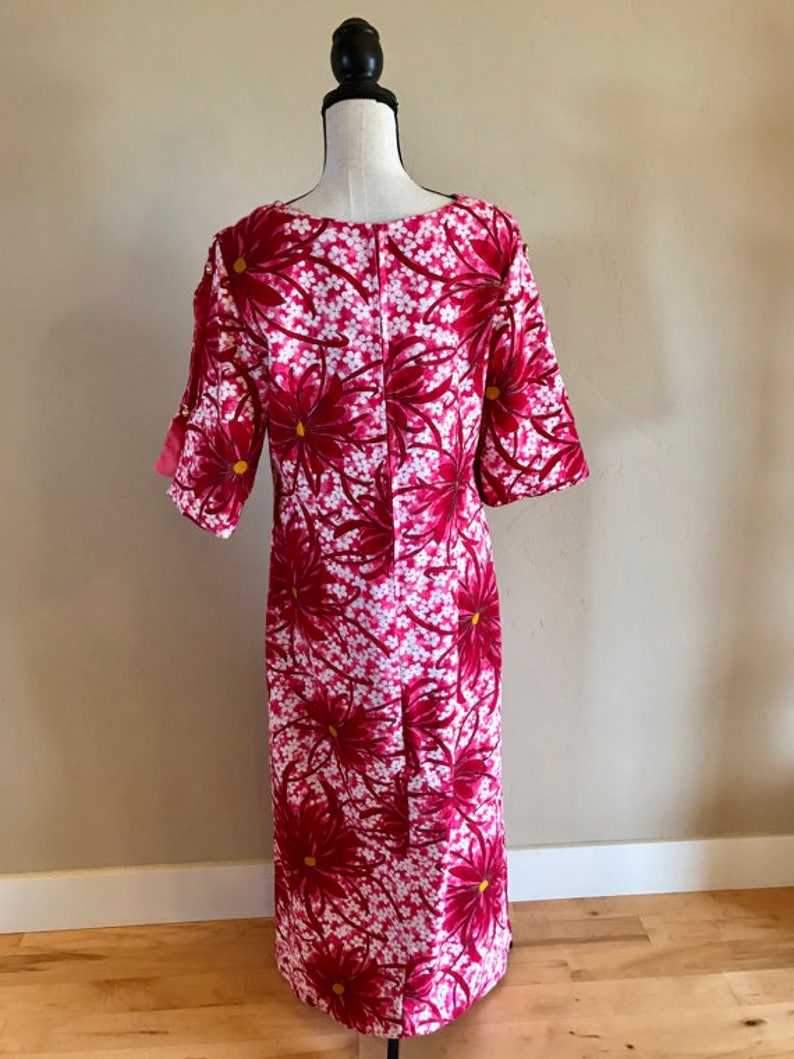 1960/'s Traditional Luau Dress Vintage Hawaiian Resort Dress Vintage Hawaiian Luau Dress Vintage Hawaiian Bell Sleeve Floral Dress