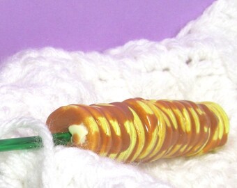 Pancake crochet hook, polymer clay crochet hook, crochet gift, crochet tools, clay crochet hook, clay food, kawaii crochet hook, pancakes