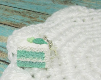 Green cake charm - polymer clay charms - clay charm - polymer clay jewelry - stitch markers - dessert jewelry - clay cake charm