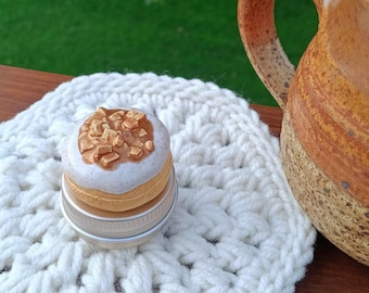Thread Butter Thread Conditioner, Apple Cinnamon Donut Scent, 0.5 oz Beeswax for Cross Stitch & Needlework, Hand sculpted donut tin