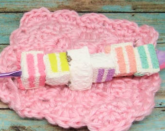 Cake crochet hook - polymer clay crochet hook - clay handle crochet hook - crochet gift - crochet tools - clay crochet hook - clay food