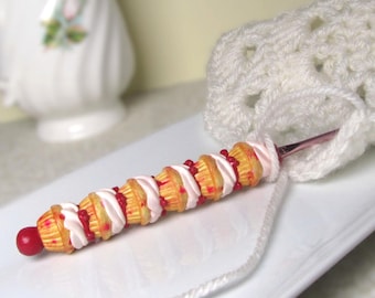 Cherry Muffin Crochet Hook, Handmade Polymer Clay Tool, Bakery Themed Gift for Crocheter, cottagecore kawaii accessory, dessert notion