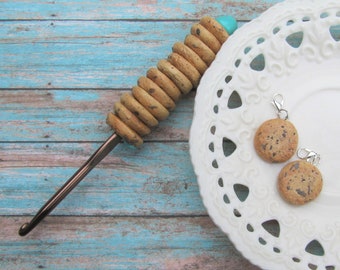 Cookie crochet hook with stitch markers, crochet gifts, crochet tools, clay crochet hooks, kawaii crochet hook, stitch markers, clay food