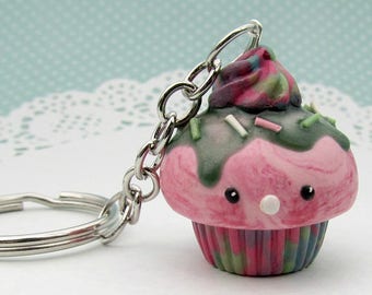 Cupcake charm keychain - Big charm - polymer clay charm - clay charm - polymer clay - cupcake keychain - dessert jewelry - clay cupake charm