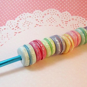 Macaron crochet hook polymer clay crochet hook clay handle crochet hook crochet gift crochet tools clay crochet hook clay food zdjęcie 3