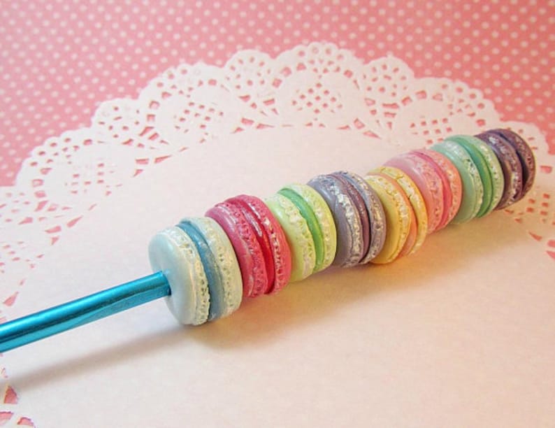 Macaron crochet hook polymer clay crochet hook clay handle crochet hook crochet gift crochet tools clay crochet hook clay food image 3