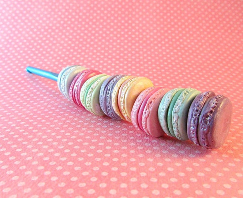 Macaron crochet hook polymer clay crochet hook clay handle crochet hook crochet gift crochet tools clay crochet hook clay food zdjęcie 9