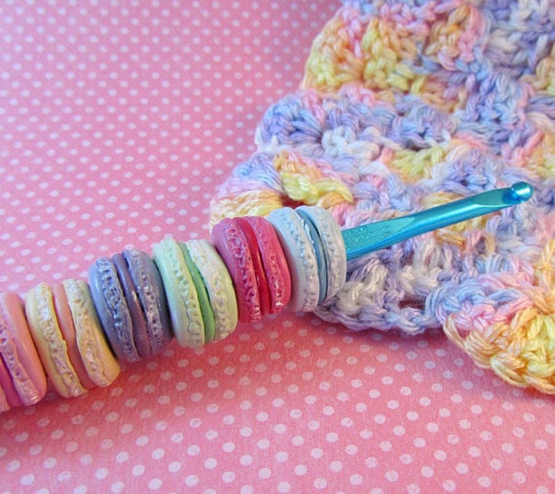 Macaron crochet hook polymer clay crochet hook clay handle crochet hook crochet gift crochet tools clay crochet hook clay food image 6