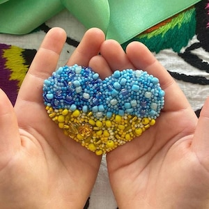 Brooch Heart Ukraine, Jewelry heart brooch, Ukrainian seller, Beaded heart brooch, yellow and blue, Ukrainian flag, Ukrainian jewelry