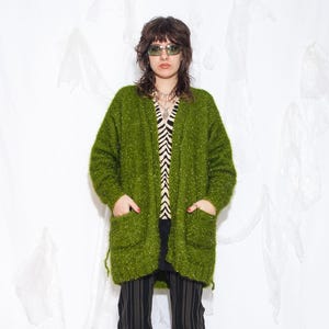 Vintage 90er Jahre Handgestrickte Strickjacke in Grinch Grün - Handgefertigter Glitzer Pullover - Oversized Coatie