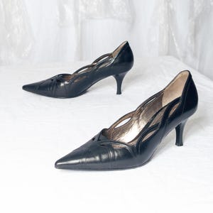 Zapatos de tacón de aguja Gabor de piel estilo vintage Y2K en color negro - Zapatos de noche de punta afilada de los años 2000 - Talla 4.5
