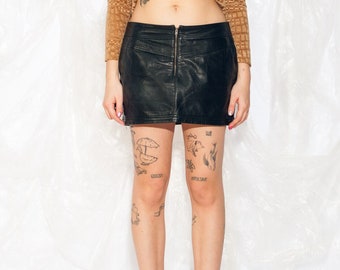 Vintage Y2K Ultra Mini Skirt in Black Leather w Low Rise Waist 2000s Edgy Goth Grunge Skirt Large