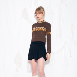 Suéter de malha vintage Y2K marrom - suéter justo de manga comprida estilo universitário, estilo preppy dos anos 2000, em mistura de lã - tamanho P
