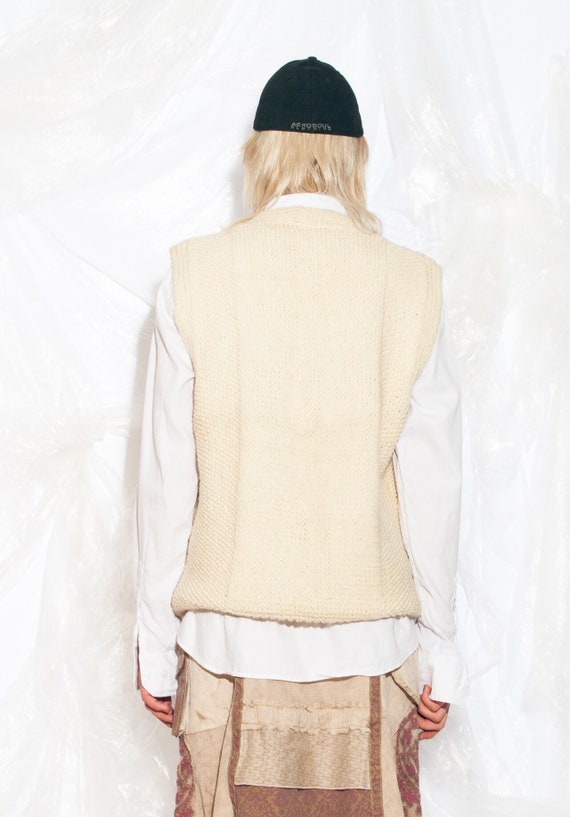 Vintage 80s Hand Knitted Vest in Beige Wool Aran … - image 2
