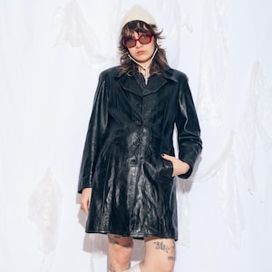 Vintage Y2K Leather Coat in Black - 2000s Matrix Style Shiny Real Leather Jacket - Size L