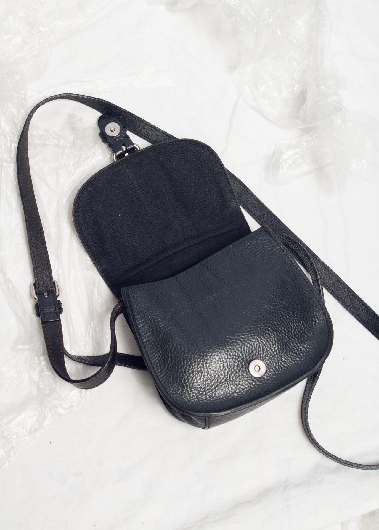 Vintage 90s Black Leather Shoulder Bag - Y2K Grunge Schoolgirl 