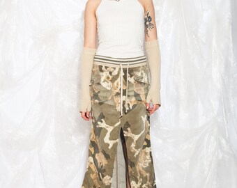 Vintage Y2K Cargo Skirt in Green Camo Print 2000s Freesoul Maxi Skirt Military Streetwear Small