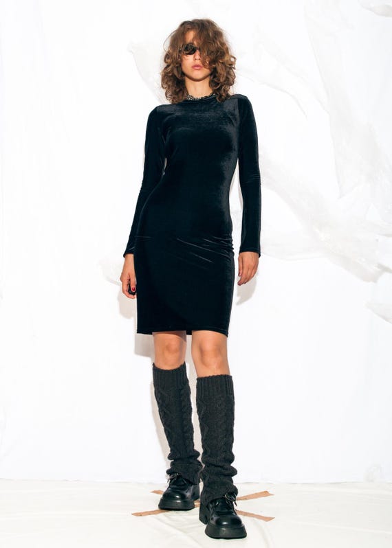 2000s mini dresses Vintage Y2K Black Velvet Mini Dress - 2000s Minimalist Whimsigoth Long Sleeve Basic Dress