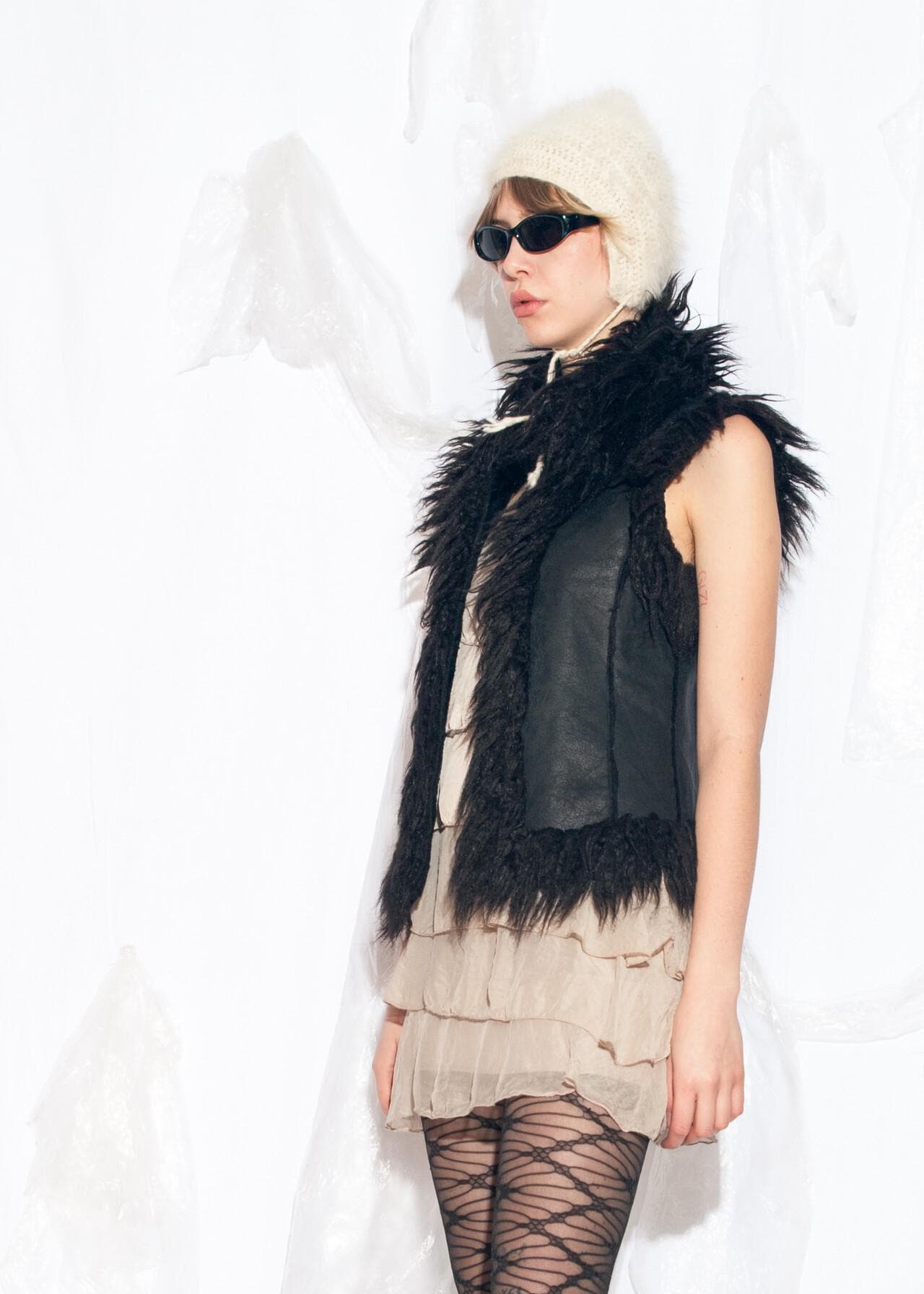 工場直売 Y2K Vintage Shaggy Collar Fur Faux With Black in Vest ベスト+ジレ
