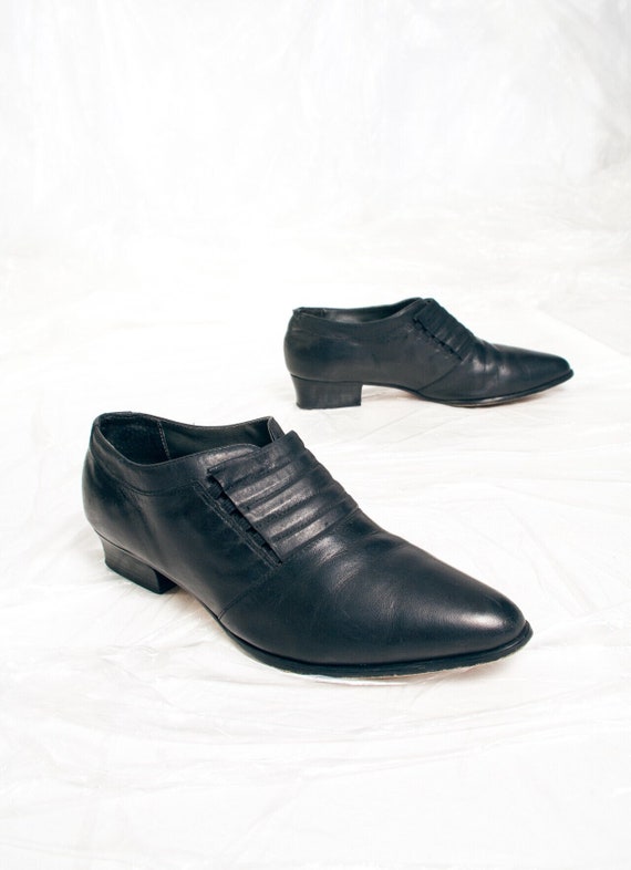 Vintage 80s Pointed Shoes in Black Leather 1980s Retro Witch Heels