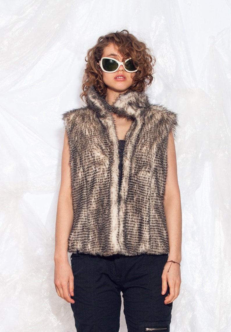 Vintage Y2K Brown Faux Fur Vest - 2000s Whimsigoth Festival Gilet Waistcoat - Size S image 2