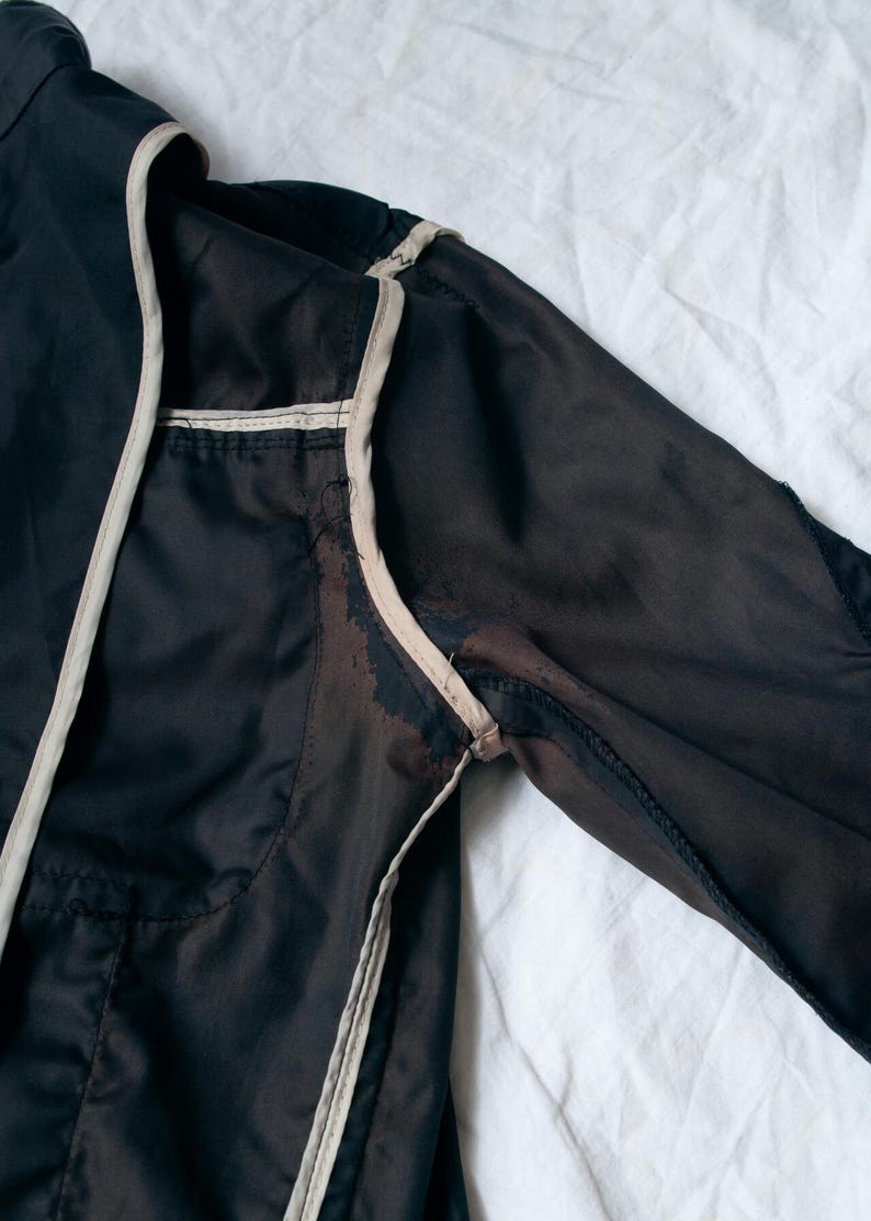 Vintage Y2K Peuterey Windbreaker in Schwarz – Designer-Techwear-Jacke der 2000er – Slim-Fit-Sportmantel im Gorpcore-Stil – Größe S Bild 9
