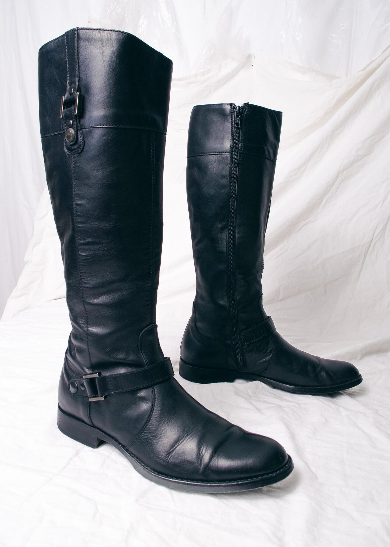 Vintage Y2K Black Leather Boots - 2000s Knee High Riding Footwear