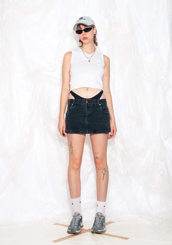 Vintage Y2K Mini Skirt in Black Emily the Strange 2000s Low