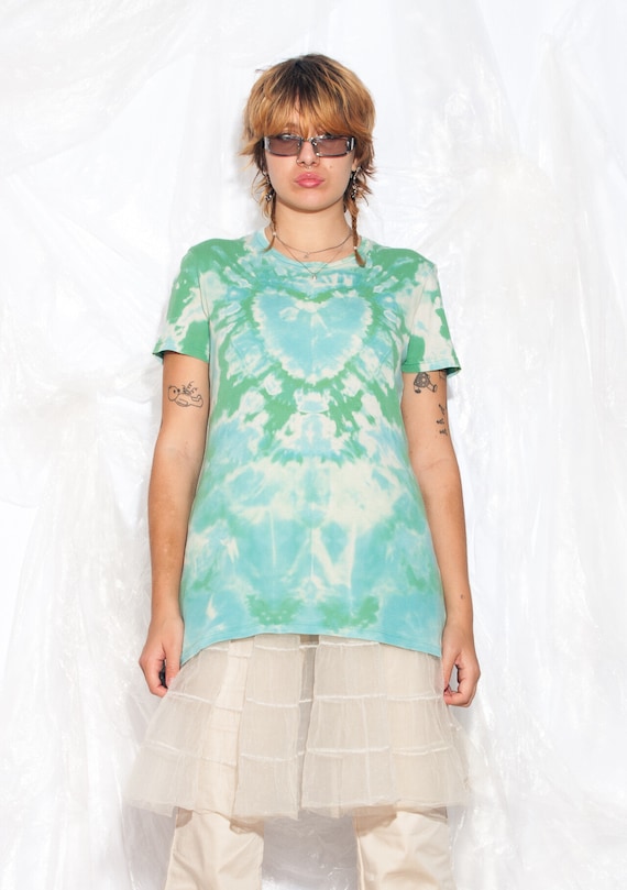 Vintage 90s Tee in Reworked Tie-dyed Heart Y2K Bleach Dyed Long 