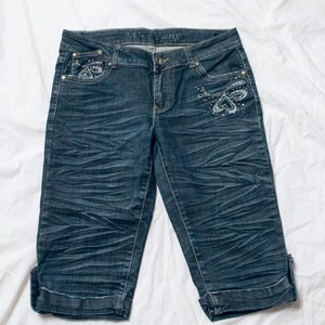 Vintage Y2K geborduurde capri-jeans in blauw - lage taille spijkerbroek jaren 2000 - maat M