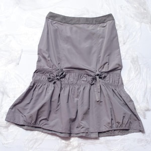 Vintage Y2K Parachute Midi Skirt in Grey - 2000s Low Rise Midi with Ruched Detail - Whimsigoth Style - Size M