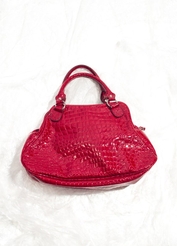 Vintage Y2K Bag in Red Faux Patent Leather 2000s Shoulder