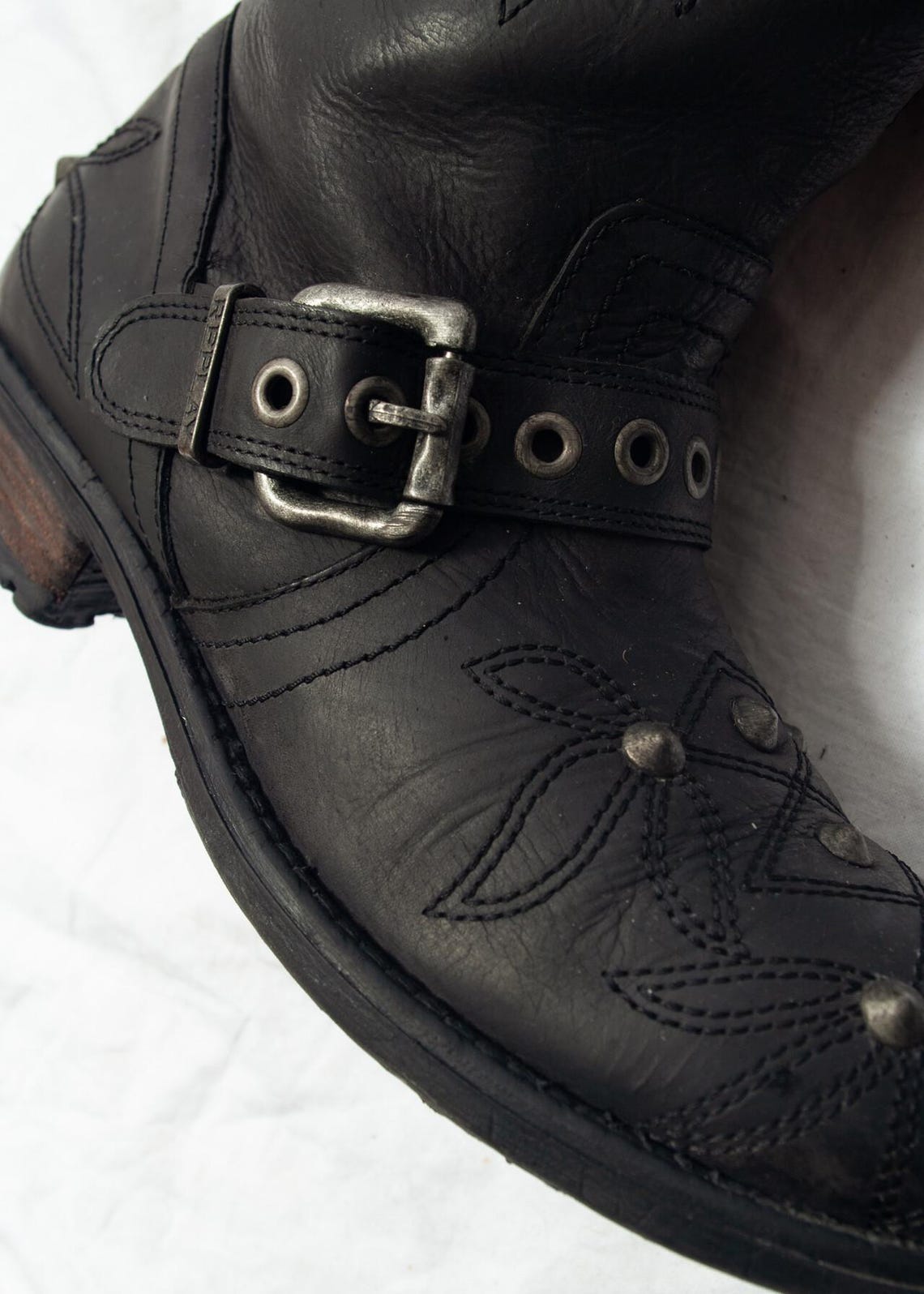 Vintage Y2K Replay Leather Biker Boots in Black - 2000s Studded Grunge Style Shoes - Size 39, foto 2 di 5