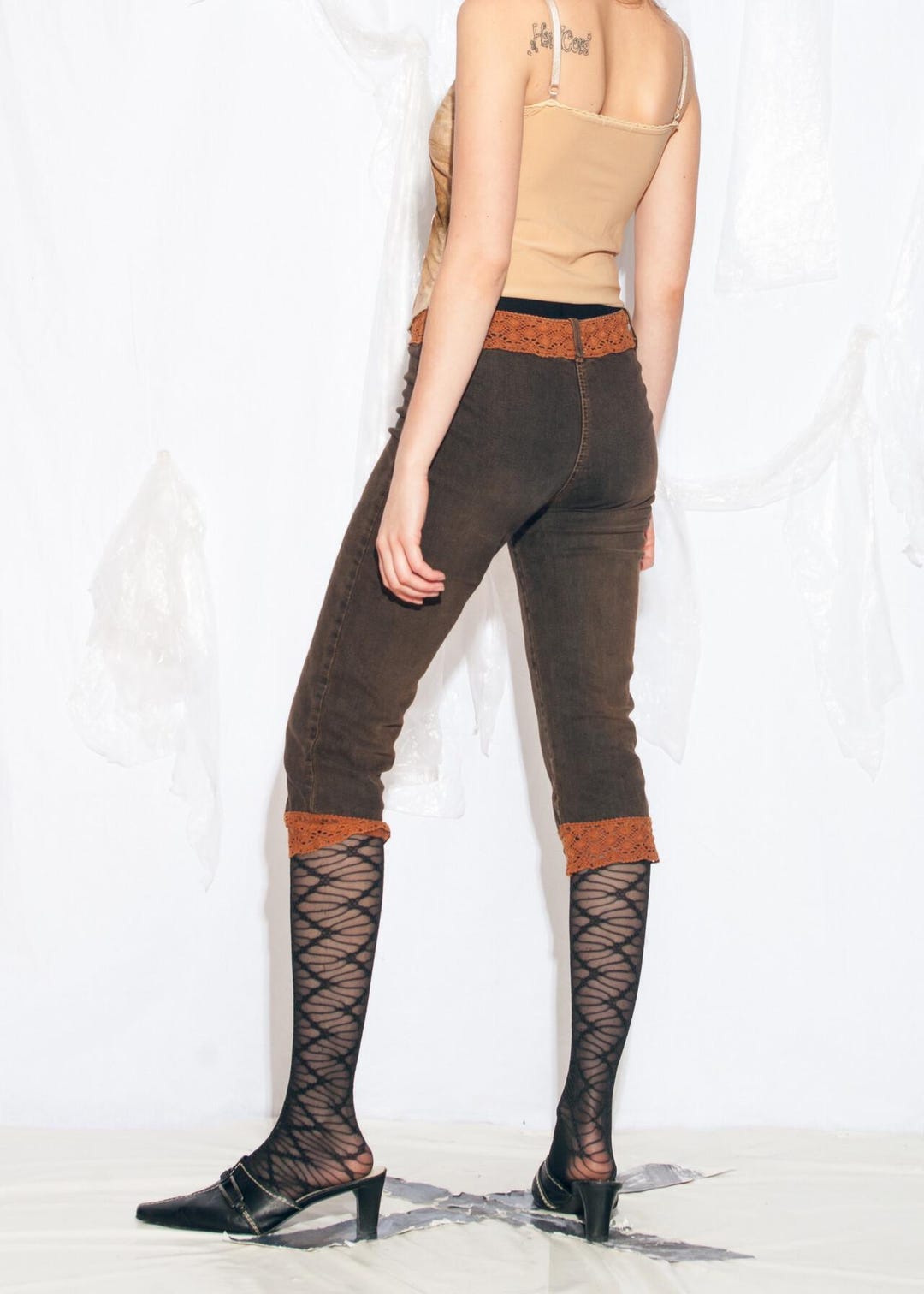 Vintage Y2K Lace Hem Capri Jeans in Brown - 2000s Skinny Denim Mud