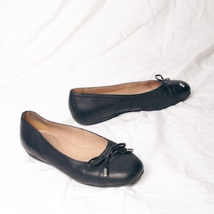 Vintage Y2K Leather Geox Ballerina Shoes in Black - 2000s Flat Coquett Style Footwear - Size 37