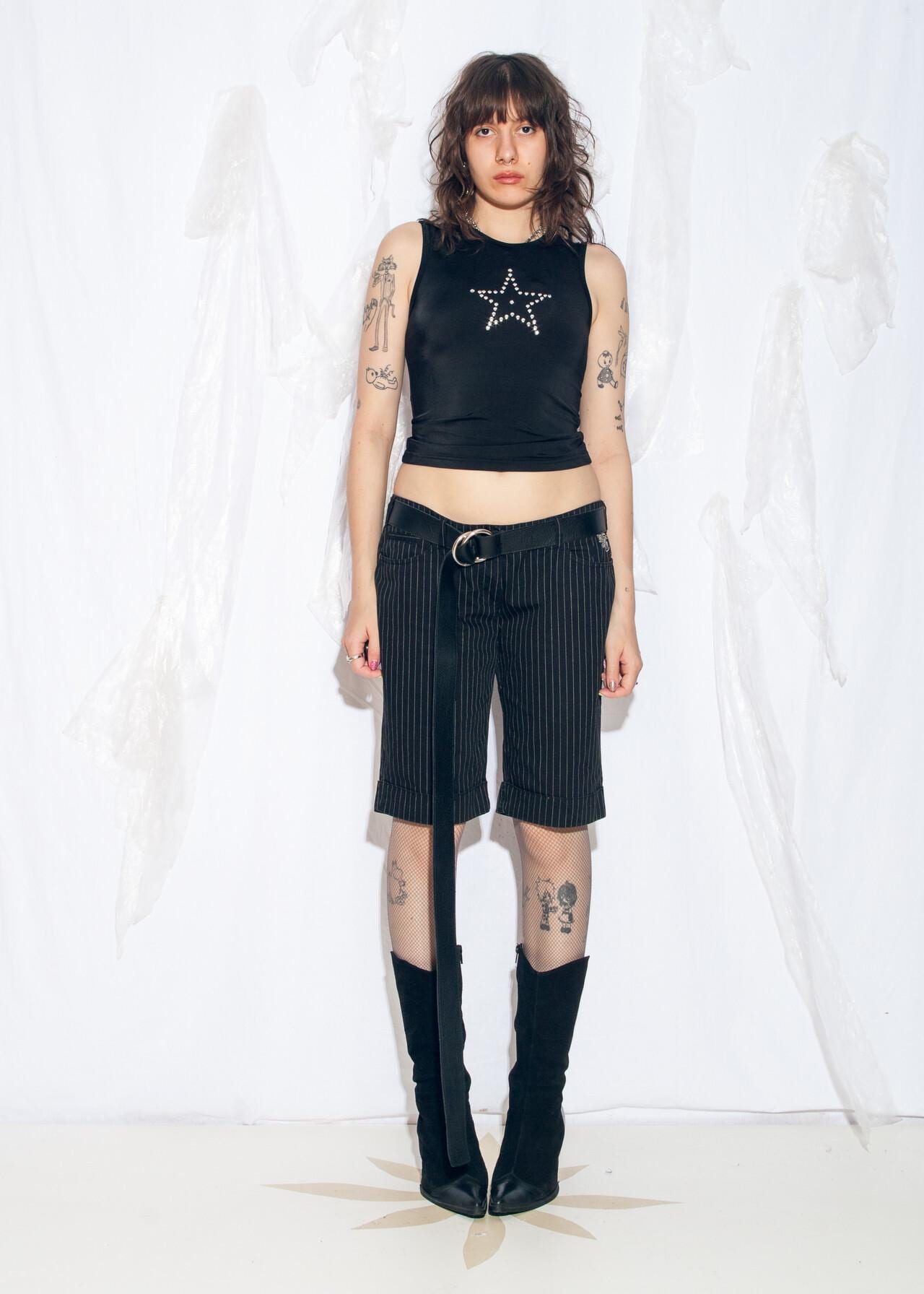 Vintage Y2K Low Rise Capri Pants in Black Pinstriped - 2000s