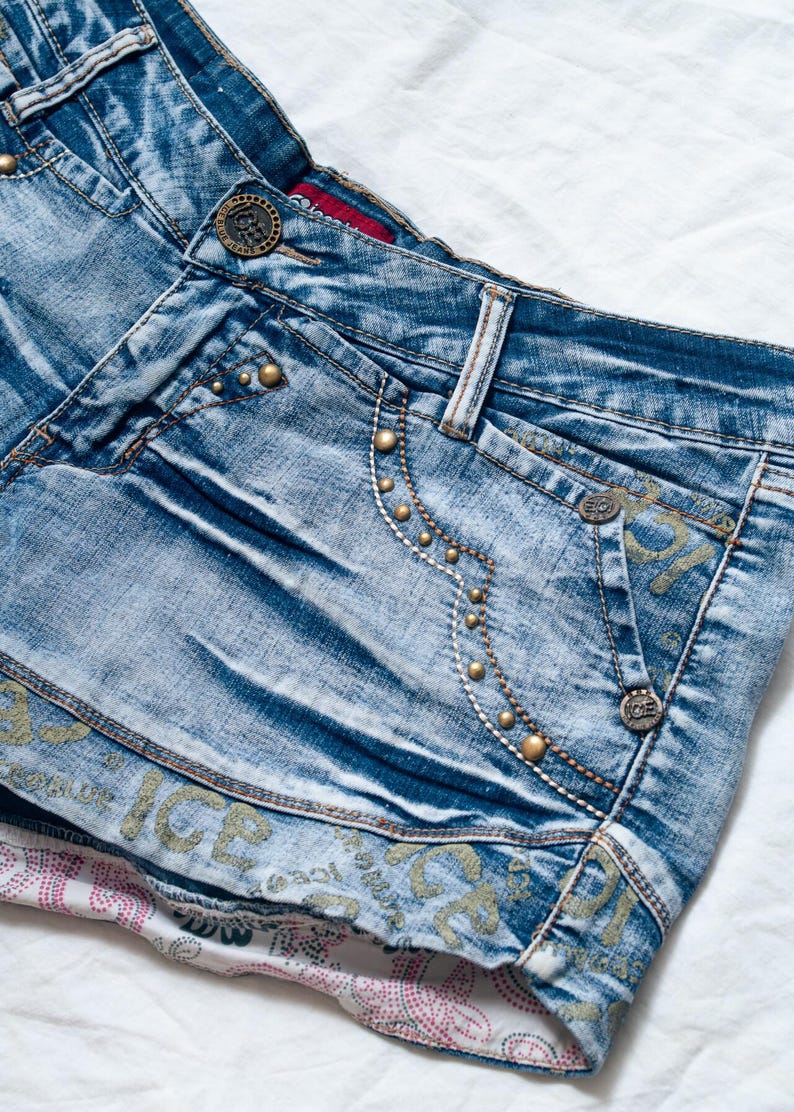 Microshorts vaqueros estilo Y2K vintage - Pantalones cortos grunge de tiro bajo - Conjunto para festivales - Talla XXL imagen 2