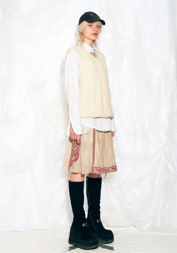 Vintage 80s Hand Knitted Vest in Beige Wool Aran … - image 3