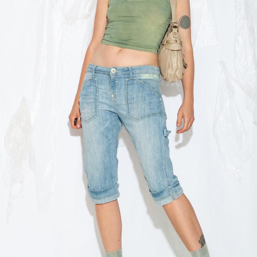 Vintage Y2K Guess Capri Jeans in Blue - 2000s Low Rise Stonewashed