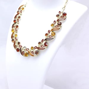Vintage 1960s paste/faux gem and gold-tone metal necklace