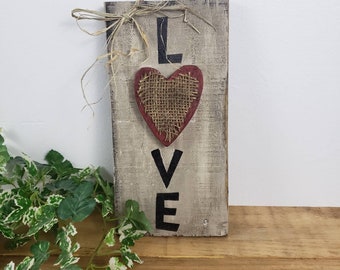 Día de San Valentín, San Valentín. Decoración rústica, signo de amor, colgante, corazón, placa de San Valentín.