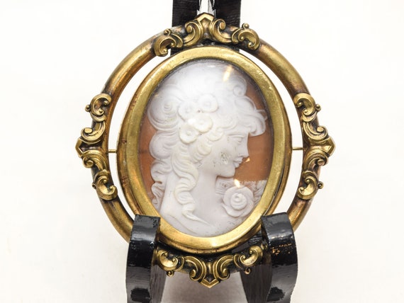 Antique Large Cameo, Victorian Brooch, Gold Cameo