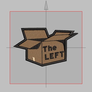 Può includere: Una scatola di cartone marrone con la scritta "The LEFT" stampata su di essa. La scatola è bordata di nero e ha un lembo piegato.