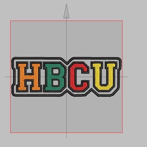 Pode incluir: Etiqueta bordada com as letras "HBCU" em uma fonte de bloco colorida. As letras são contornadas em preto e preenchidas com laranja, verde, vermelho e amarelo.