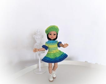 Traje de muñeca de algodón tejido a mano: Paola Reina Vestido y boina para muñeca de 21 cm