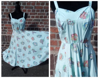 Beautiful vintage midi dress mint colored teapots 50s handmade